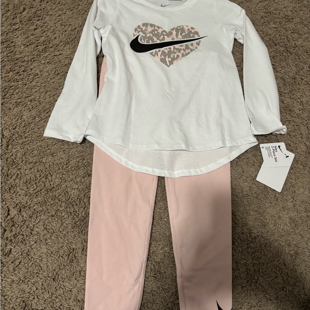Nike Girls Set - White and Pink